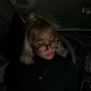 Meet your Posher, Jacquelyn